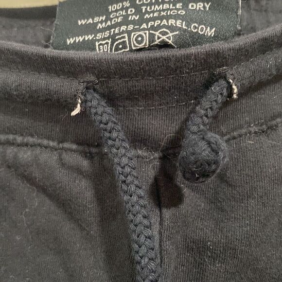Sisters by safety pin Knit Short size XL - Picture 4 of 5